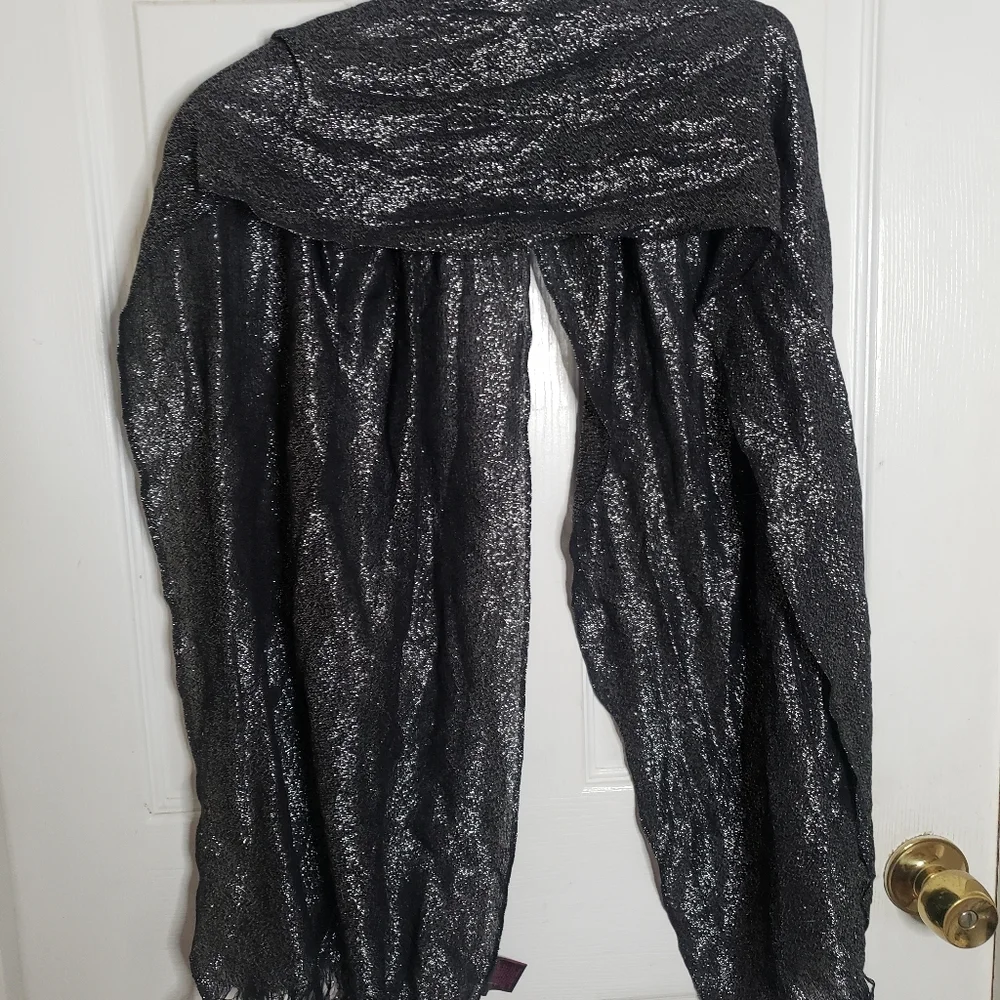 India Black metallic scarf 55